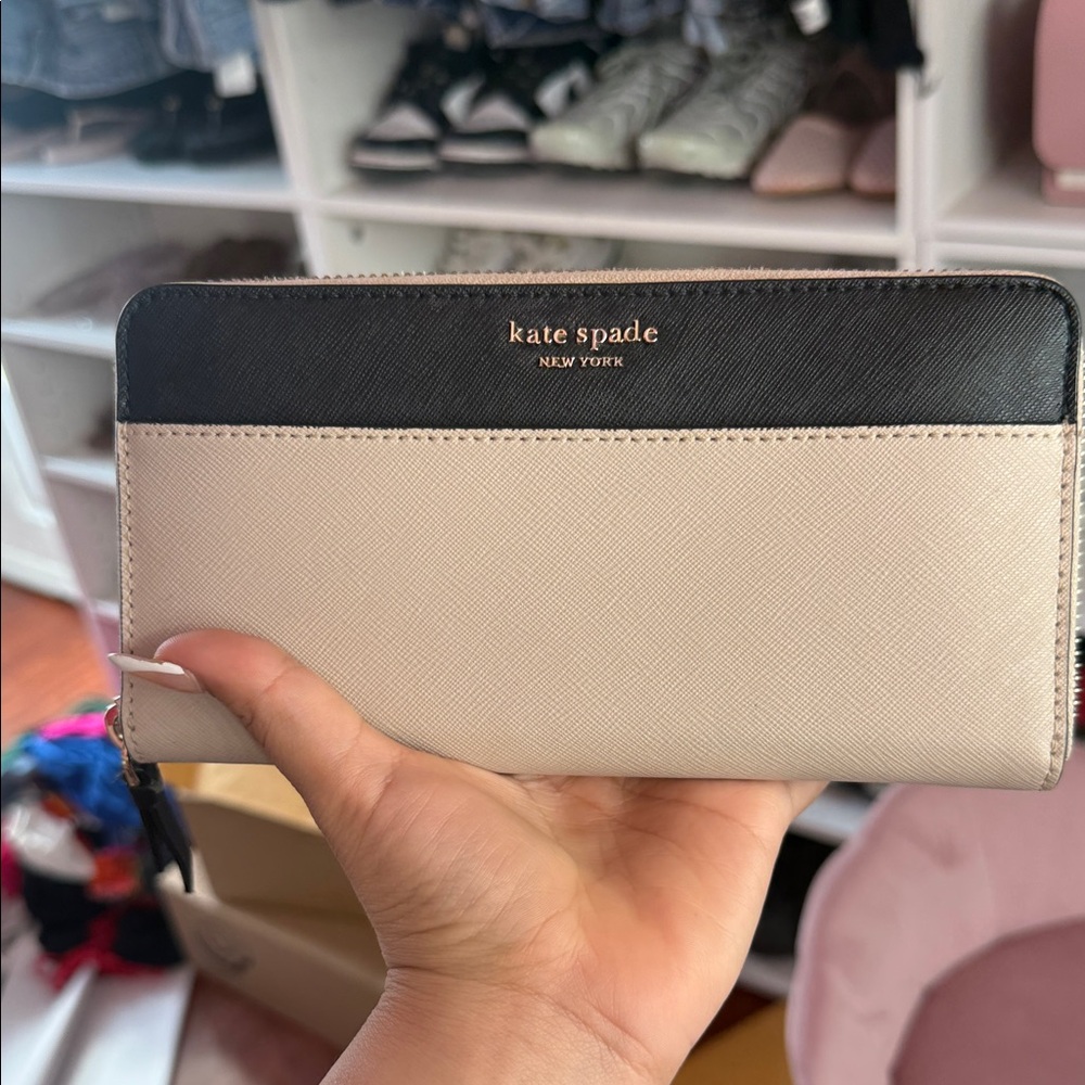 kate spade Two-Tone Zip Wallet in Black & Cream